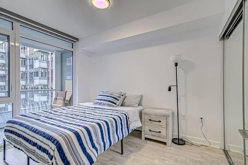 טורונטו Minto - Modern Suite In King West Neighborhood